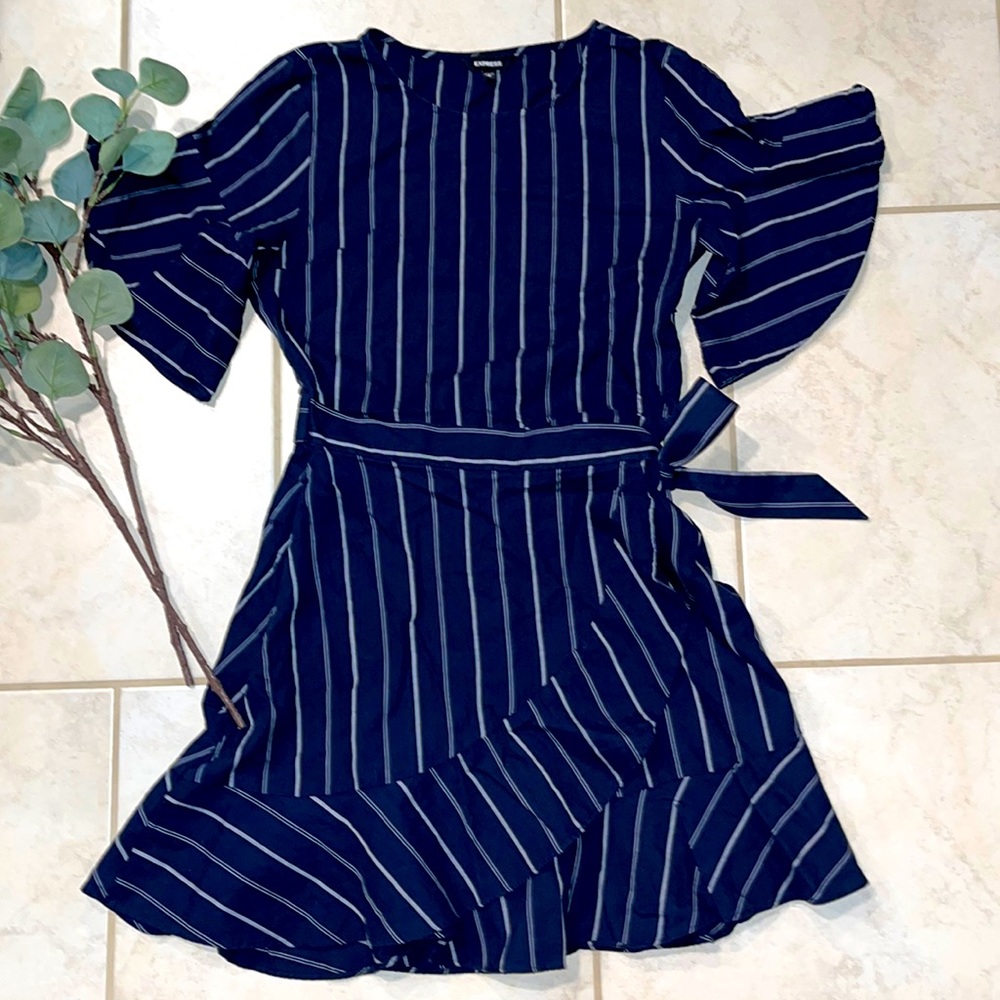 EXPRESS  Blue pin stripe Dress size S